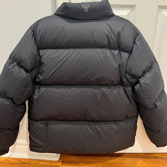 TNA The Mega Puff - Picture 3 of 5